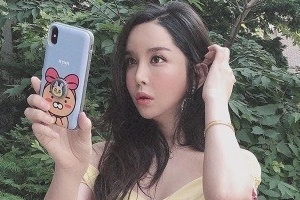 [EN스타] 하리수, 감출 수 없는 볼륨 몸매 ‘인형 같아’