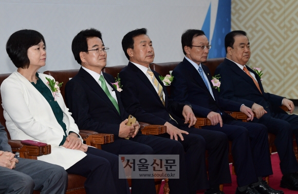 27일 오전 국회에서 열린 제71주년 국회 개원 기념식에 여야 4당이 참석해 있다. 이날 자유한국당은 불참 했다. 2019.5.27. 김명국 선임기자 daunso@seoul.co.kr