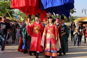 ‘임시수도’ 초정행궁 복원·축제… 세종대왕, 청주서 부활하다