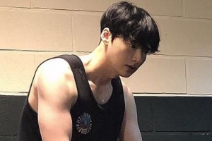 [EN스타] 근육질 몸매 공개한 안재현 ‘이런 모습은 처음’