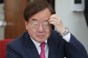 ‘통화 유출’ 외교관 “강효상 ‘굴욕 외교’ 포장, 상상도 못했다”