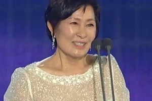 김혜자 금연, 봉준호 감독이 홍대에서 보고..
