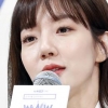 임수정, 올 화이트 패션도 완벽 소화 ‘여전한 동안 미모’