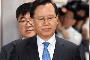 양승태 재판, 박병대 ‘눈 수술’ 이유로 취소…7일 재판에는 출석