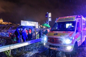 ‘한국인 탑승’ 침몰 헝가리 유람선 구조·수색작업 중