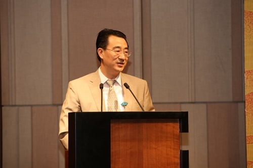 주한 중국대사관 왕옌쥔(王彦俊) 참사관이 축사를 하고 있다.