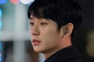 ‘봄밤’ 한지민X김준한X정해인 삼자대면 포착 ‘긴장감 UP’