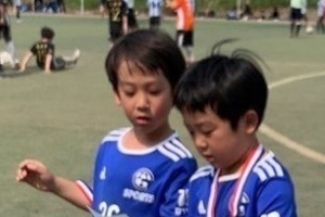 이휘재 아들 서언·서준, 폭풍성장 근황 ‘축구에 빠진 쌍둥이’
