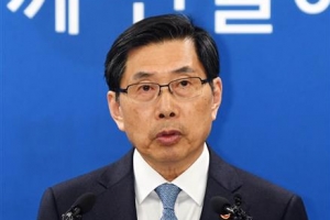 법무부 장관에 검찰총장도 후속 발표…계속되는 과거사위 여진