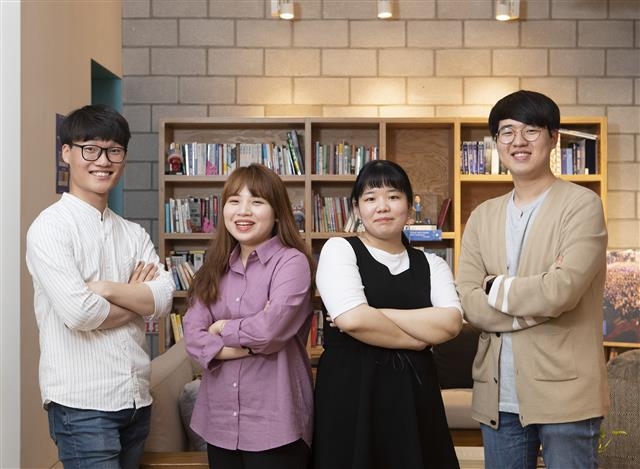 개발자 정욱재(왼쪽부터), 안미진, 신정아, 홍승환씨. 페이스북코리아 제공