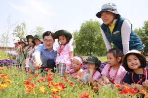 [현장 행정] 허브와 함께 낮과 밤 100가지 향긋한 힐링