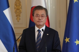 문 대통령 “조만간 남북간·북미간 대화 재개되리라 믿어”