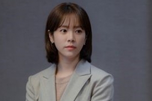 ‘봄밤’ 한지민, 김창완 앞 단호한 표정..진심 얘기할까