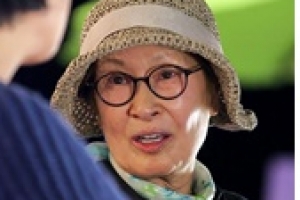 ‘모던패밀리’ 김혜자 “목욕만 하고 생얼로 나왔다”