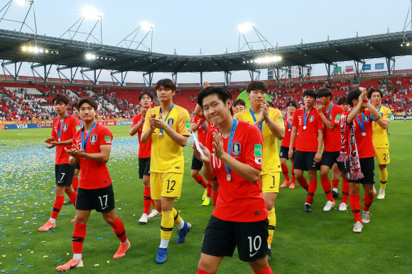 한국, U20 월드컵 첫 준우승… 청춘들의 열정에 박수를