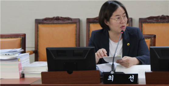 최선 의원 교육위원회 질의 사진