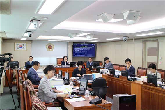 보건복지위원회 ‘19년 제1차 추경안 및 ‘18회계연도 결산승인안 심사 현장.