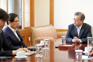 尹후보자 “수사권 조정 차차 말할 것”… 檢 내부 반발 설득할까