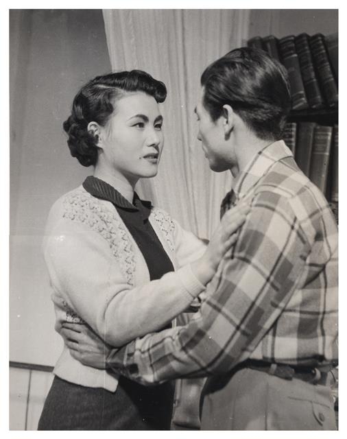 ‘자유부인’에서 선영 역의 김정림과 춘호 역의 이민. 한국영상자료원 제공