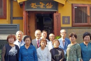 문무일 검찰총장, 이한열 열사 모친 만나  “민주화 운동 유가족에 경의”