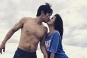 차인표♥신애라, 18년이 지나도 변함없는 사랑 ‘애정 가득’