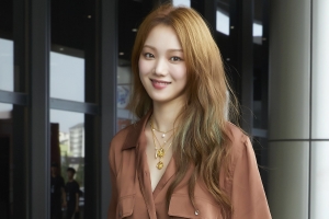 이성경, 시크+세련된 공항 패션 화제