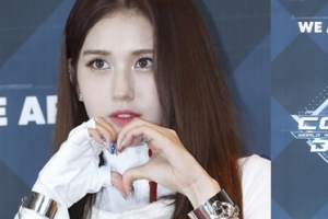 전소미, 미모 돋보이게 하는 흰색 의상 ‘무대에서 만나요~’