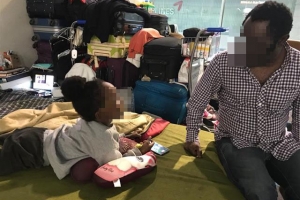 ‘인천공항 노숙’ 난민 루렌도 가족, 2심서 승소…“난민 심사 기회 줘야”