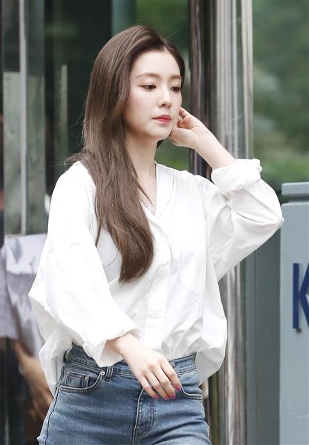 레드벨벳 아이린, 차도녀의 눈부신 출근길