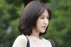 웬디 부상, ‘가요대전’ 리허설 중 리프트 추락 “레드벨벳 활동은?”