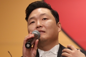 싸이, ‘양현석 성접대 의혹’ 참고인 조사 “초대받고 참석”