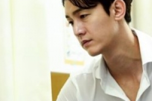 ‘닥터탐정’ 이기우, 재벌그룹 황태자로 변신 ‘남다른 카리스마’