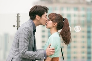 김영광, 안면실인증 극복? 진기주와 키스 포착 “예쁘네”