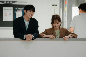 ‘봄밤’ 정해인X한지민 화제성 정상… ‘바람이 분다’ 감우성X김하늘 강세