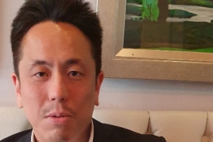 [2000자 인터뷰 19]이토 “한일관계 붕괴 목전에 두고 있어”