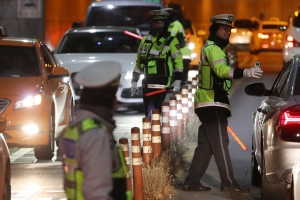 ‘숙취운전’ 택시기사 면허 취소에 법원 선처 “불이익 가혹하다”