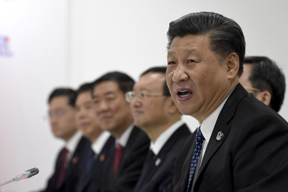 G20 정상회의가 일본 오사카에서 열린 29일 미국과 중국 양자 정상회담애서 발언을 하고 있는 시진핑 중국 국가주석.  오사카 AP 연합뉴스