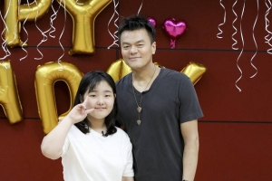 박진영, 백혈병소녀의 ‘지니’..“직접 보컬+댄스 레슨”