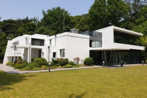 경기도, ‘이재명 호화관사’ 보도 반박…“집무실 겸 상황실”