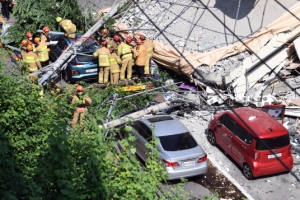 잠원동 건물, 어제부터 붕괴조짐…“시멘트 떨어지는 소리 컸다”