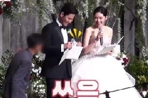 추자현 부모, 결혼식에 불참 이유? “한국 떠났던 이유”