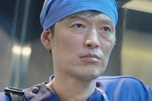 ‘검법남녀2’ 정유미 VS 정재영, 부검실 대치 “생각 그 이상 반전”