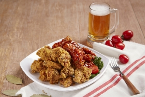 오늘부터 치킨 시킬 때 생맥주 배달 가능…정부 “배달만 허용”