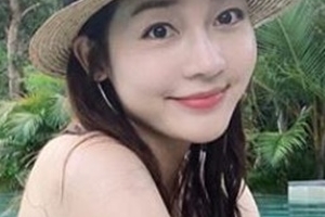 성유리 근황, 변함없는 미모에 눈길 ‘환한 미소’ [EN스타]