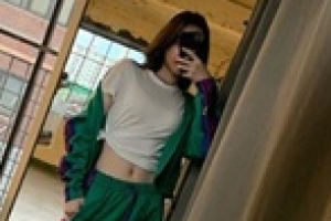 손나은, 한 손에 잡힐 듯한 가는 허리 ‘군살이 뭐죠’