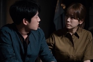 ‘봄밤’ 한지민 앞 눈물 흘리는 정해인 ‘위태로운 모습?’