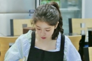 ‘백종원의 골목식당’ 정인선, 칼국숫집 열혈 알바생 등극