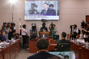 압수수색 영장 6번 반려→무혐의 처분… 석연찮은 윤우진 사건