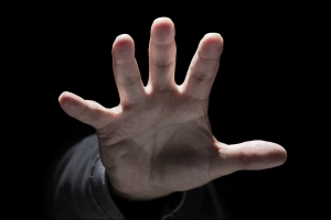 8세 여아, ‘전자발찌’ 성폭력범 혀 깨물어 범행 저지