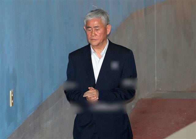 ‘국정원 뇌물’ 최경환 징역 5년 확정..의원직 상실